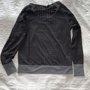 Nike Mesh Pullover — Medium